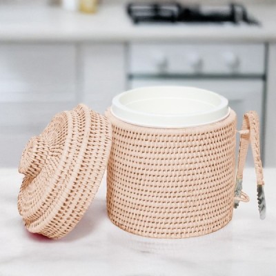 2024-11-4098 - RATTAN ICE BUCKET WITH TONGS DIRECT FROM FACTORY EXPORTER IN ASIA TO IMPORTERS 2024-11-4098 - RATTAN ICE BUCKET WITH TONGS DIRECT FROM FACTORY EXPORTER IN ASIA TO IMPORTERS