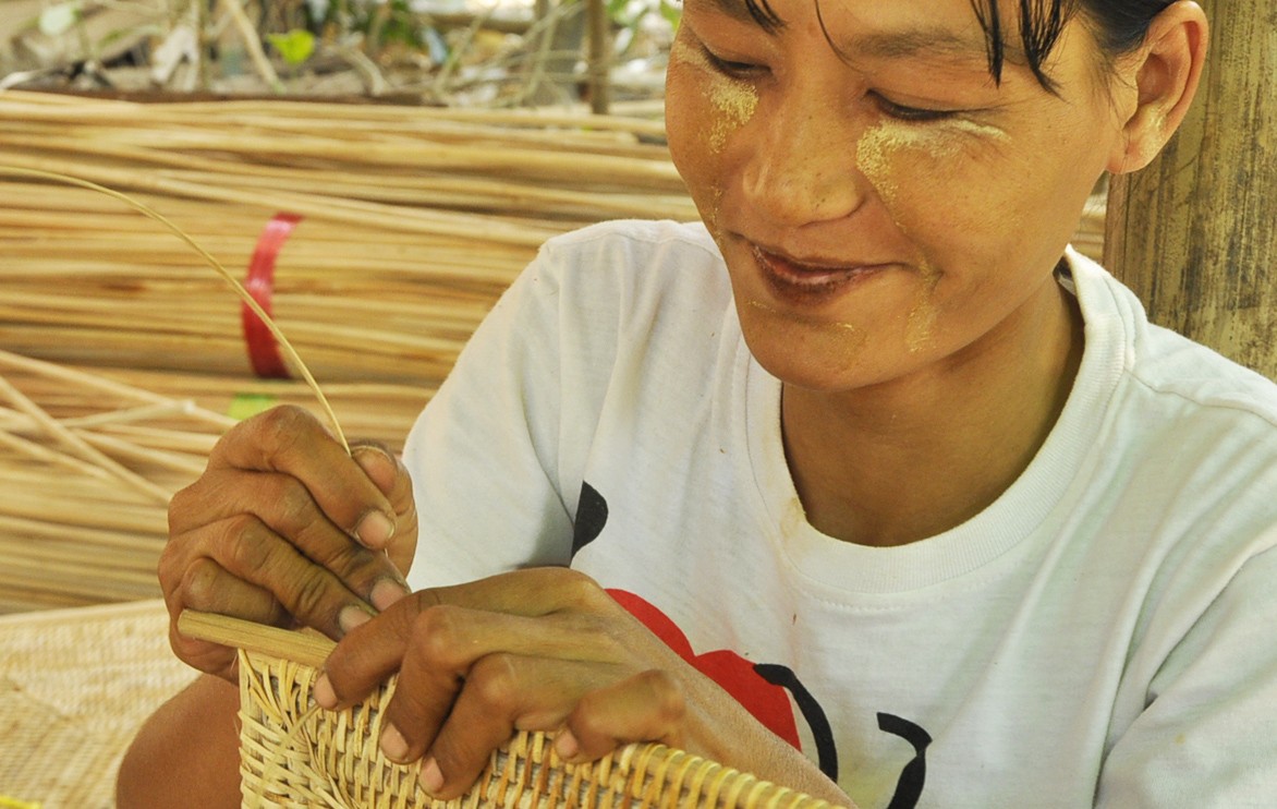 Master Artisans Weaving Wonders: The Craft Behind Our Exquisite Baskets